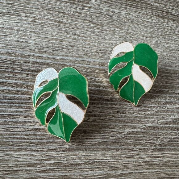 Green and White Leaf Earrings N837 - Picture 1 of 3